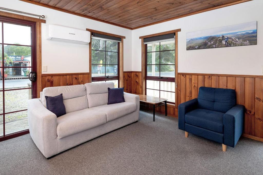 Kitty'S Cottages - Managed By Big4 Strahan Holiday Retreat Екстер'єр фото