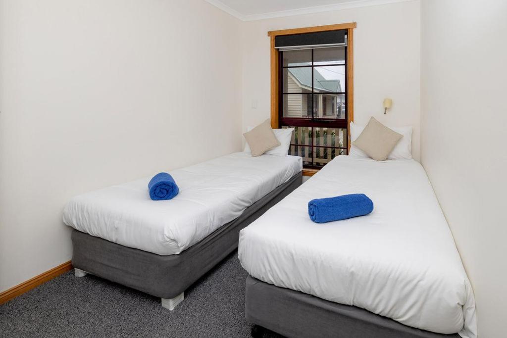 Kitty'S Cottages - Managed By Big4 Strahan Holiday Retreat Екстер'єр фото